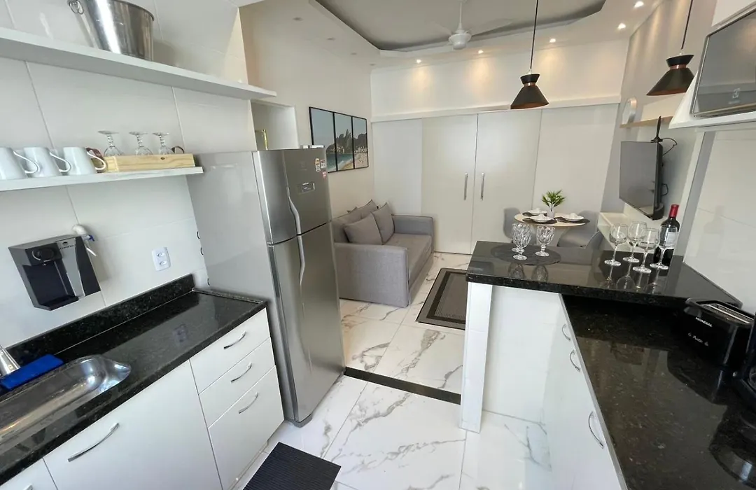 Copacabana Beach House III, 50 Metros da Praia,Moderno e Aconchegante-1